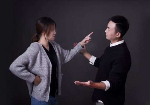离婚怎么算转移财产的